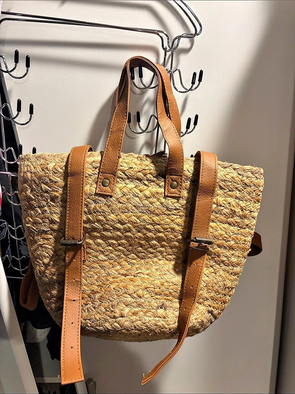 XIX-PALMS Straw Tote Bag in Brown & Tan